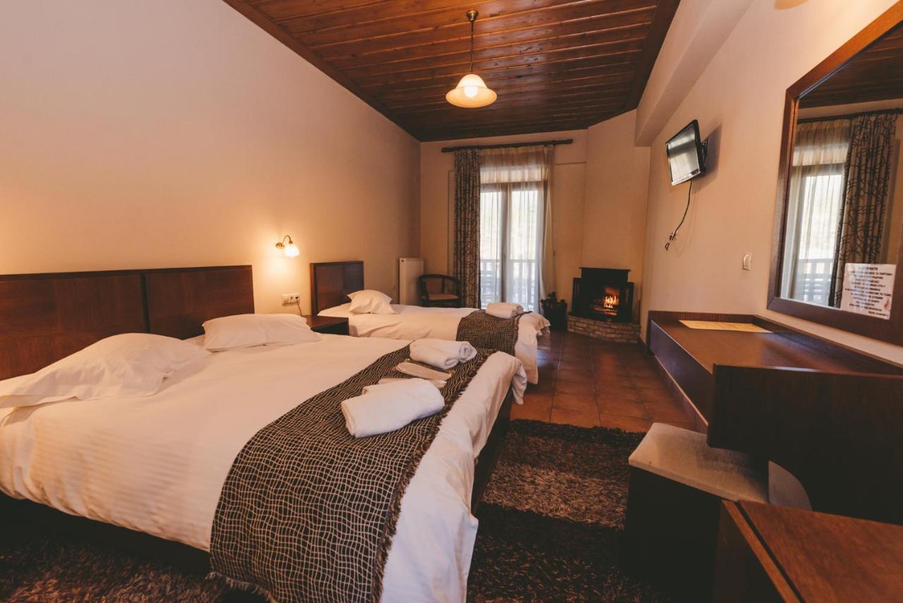 Thea Mainalou Hotel Vitina Buitenkant foto