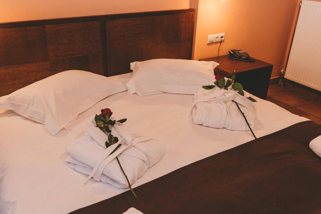 Thea Mainalou Hotel Vitina Buitenkant foto